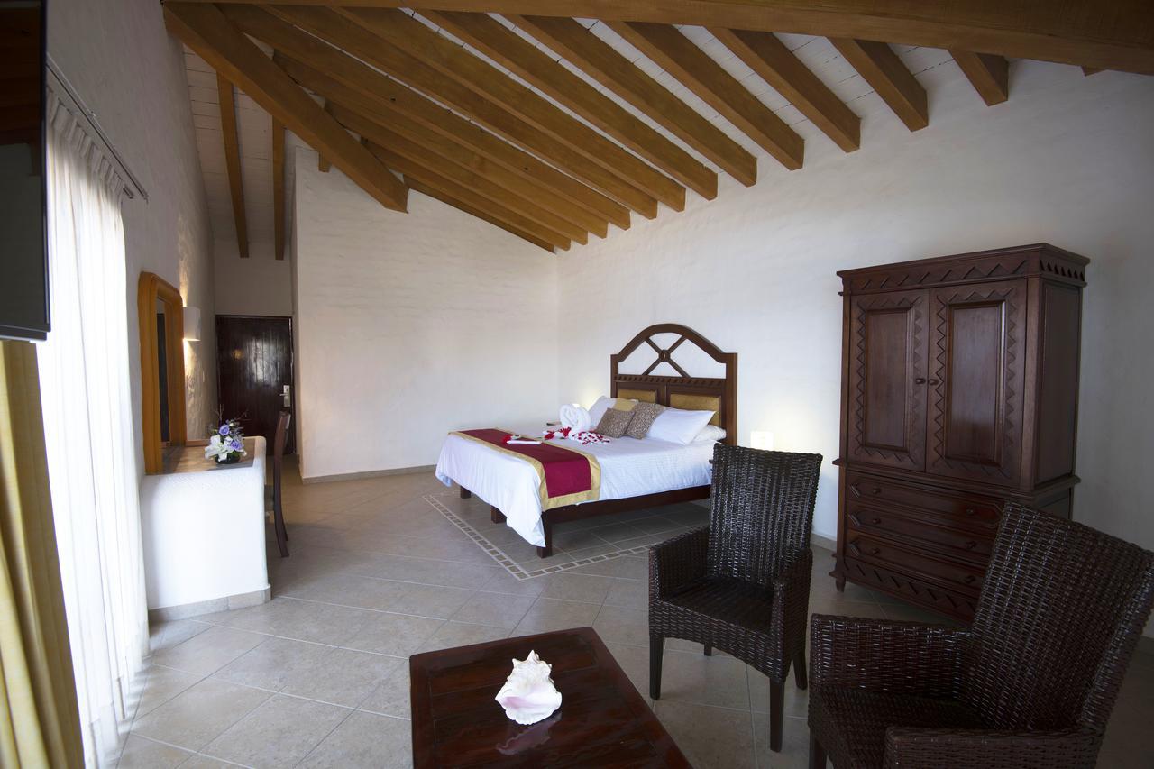 Hotel Punta Serena & Resorts - Solo Parejas (Adults Only) Тенакатита Экстерьер фото